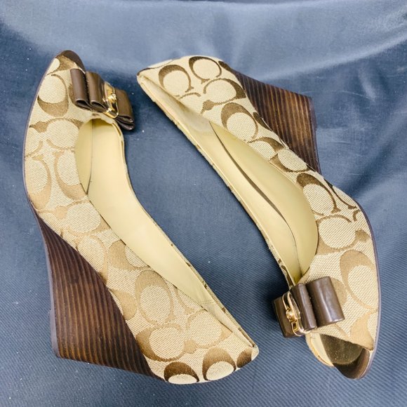 Coach Brown Emma Wedges - Picture 5 of 8